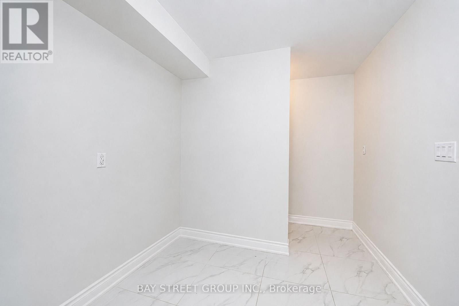 72 Purcell Crescent, Vaughan (Maple), Ontario  L6A 3C6 - Photo 22 - N13703432