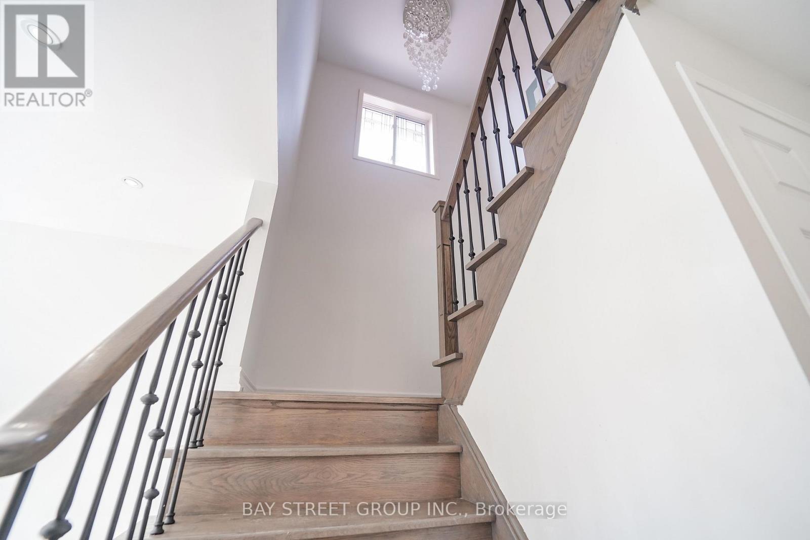 72 Purcell Crescent, Vaughan (Maple), Ontario  L6A 3C6 - Photo 25 - N13703432