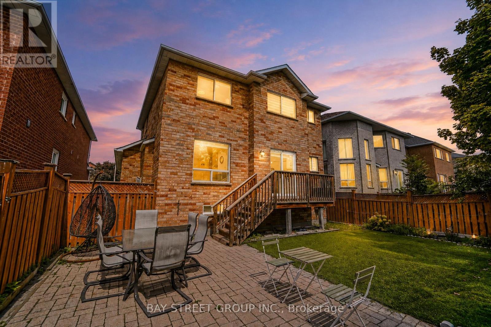 72 Purcell Crescent, Vaughan (Maple), Ontario  L6A 3C6 - Photo 3 - N13703432