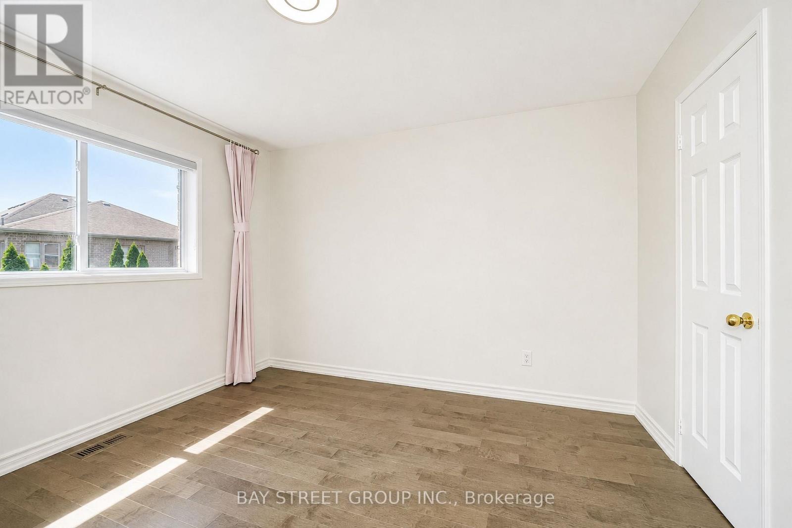 72 Purcell Crescent, Vaughan (Maple), Ontario  L6A 3C6 - Photo 30 - N13703432