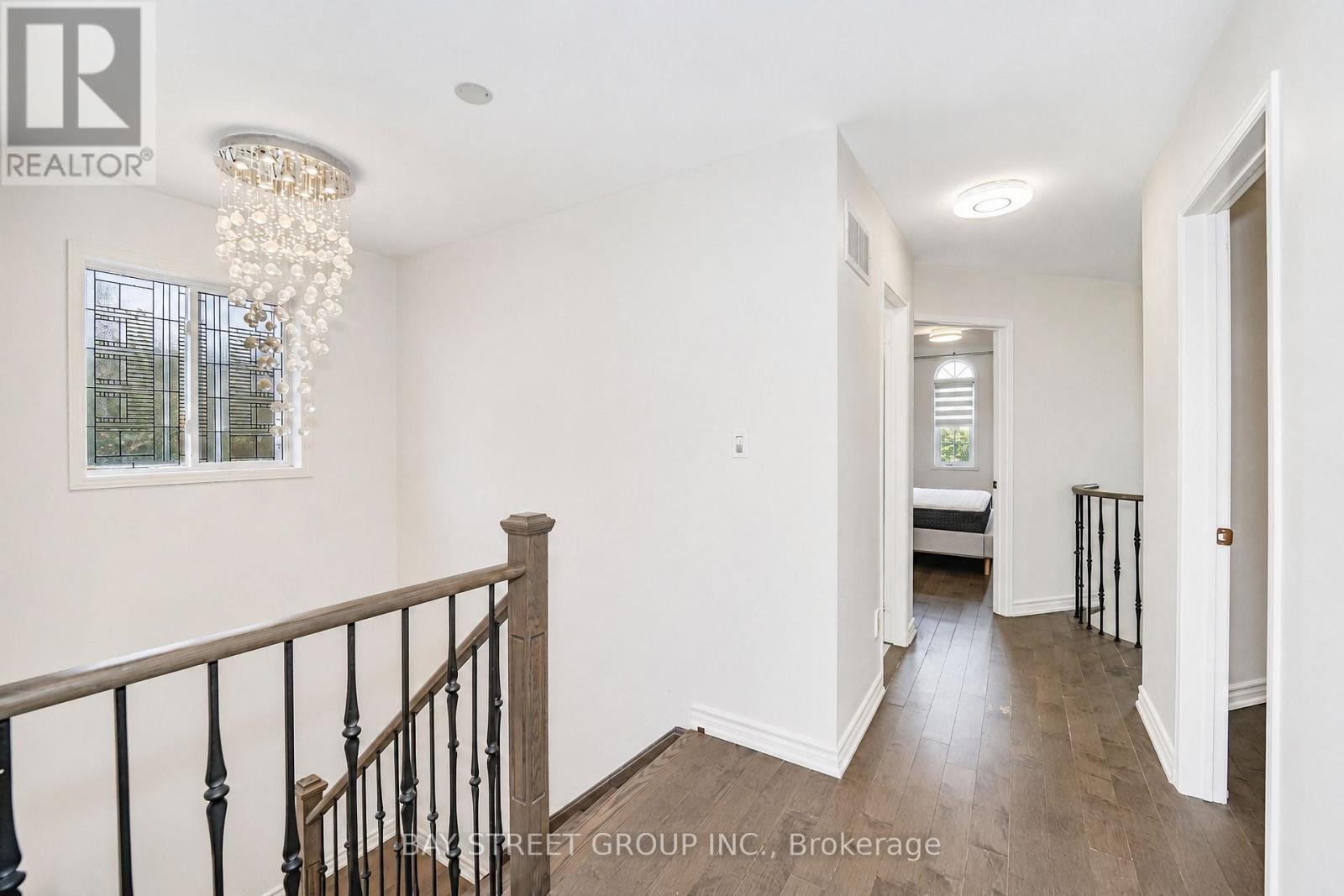 72 Purcell Crescent, Vaughan (Maple), Ontario  L6A 3C6 - Photo 37 - N13703432