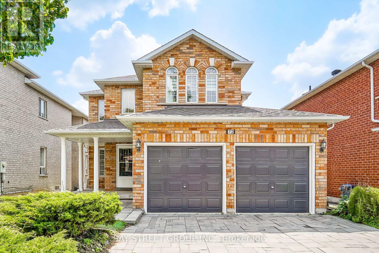 72 Purcell Crescent, Vaughan (Maple), Ontario  L6A 3C6 - Photo 4 - N13703432