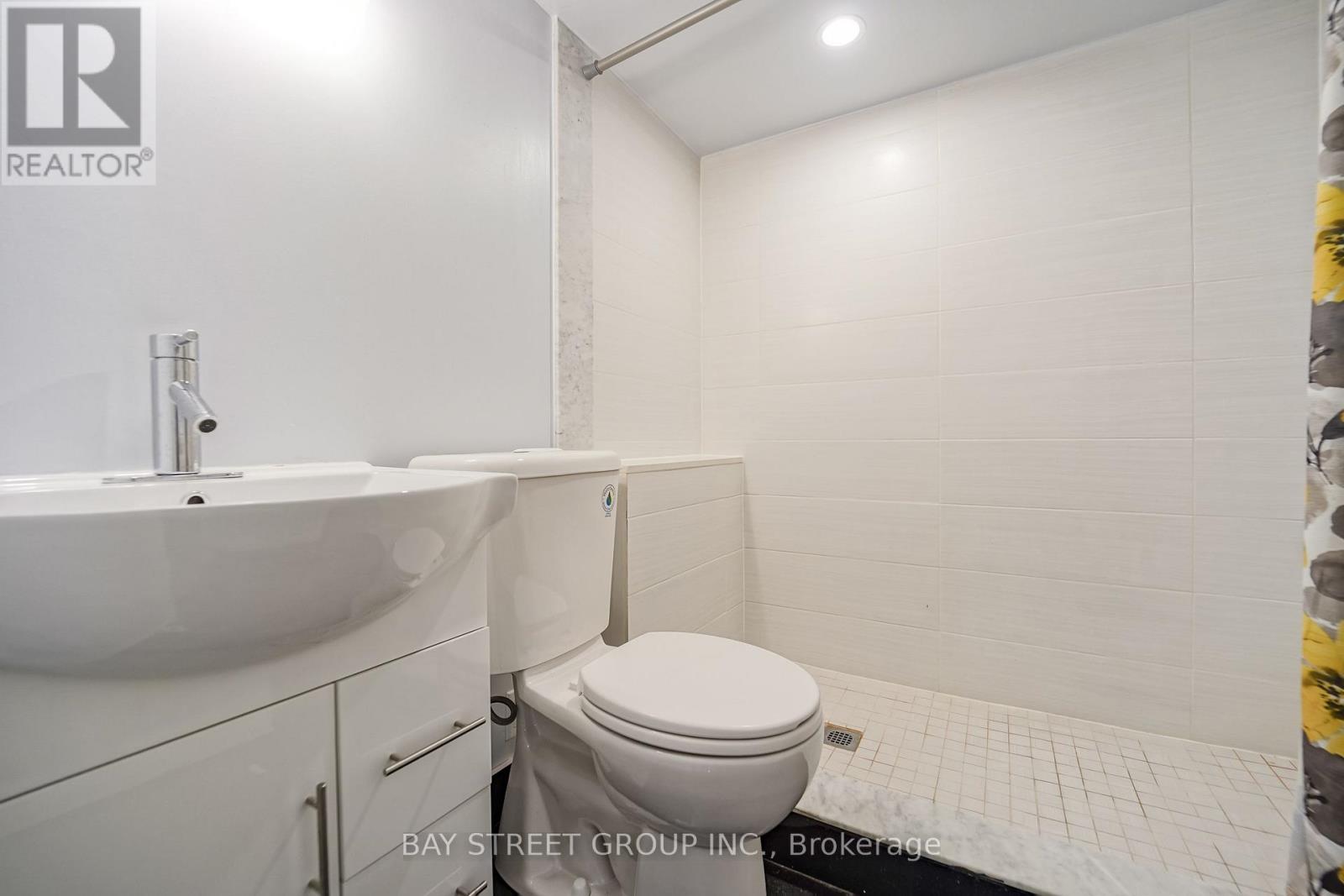 72 Purcell Crescent, Vaughan (Maple), Ontario  L6A 3C6 - Photo 45 - N13703432