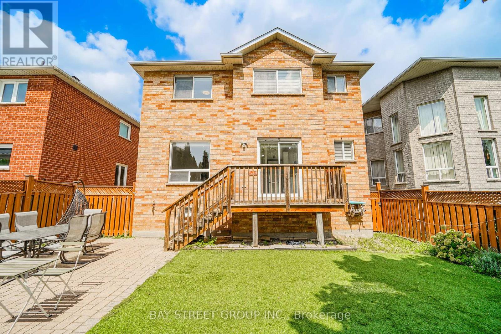 72 Purcell Crescent, Vaughan (Maple), Ontario  L6A 3C6 - Photo 9 - N13703432