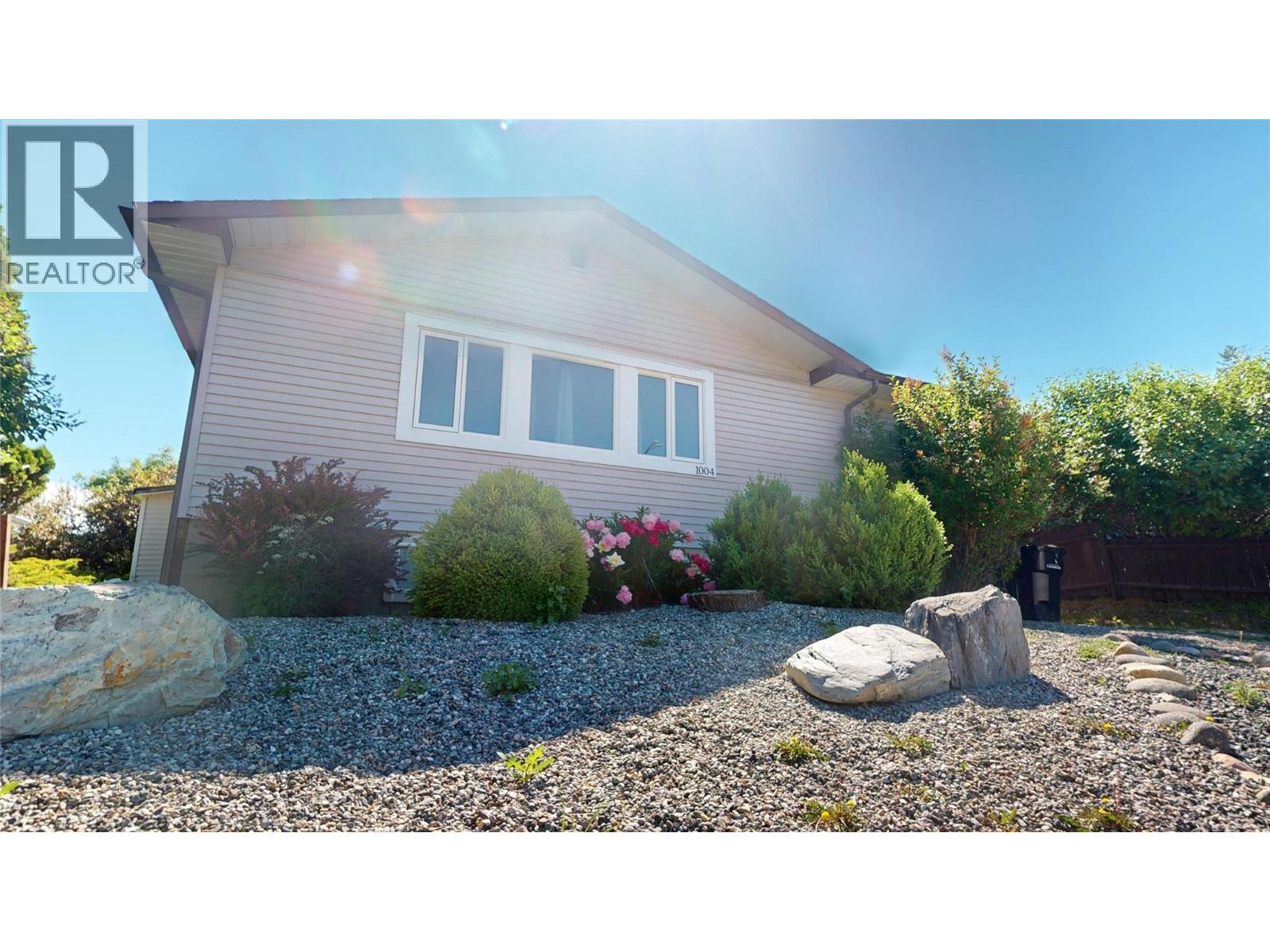 1004 17th Avenue S, Cranbrook, British Columbia  V1C 3B8 - Photo 3 - 10392117
