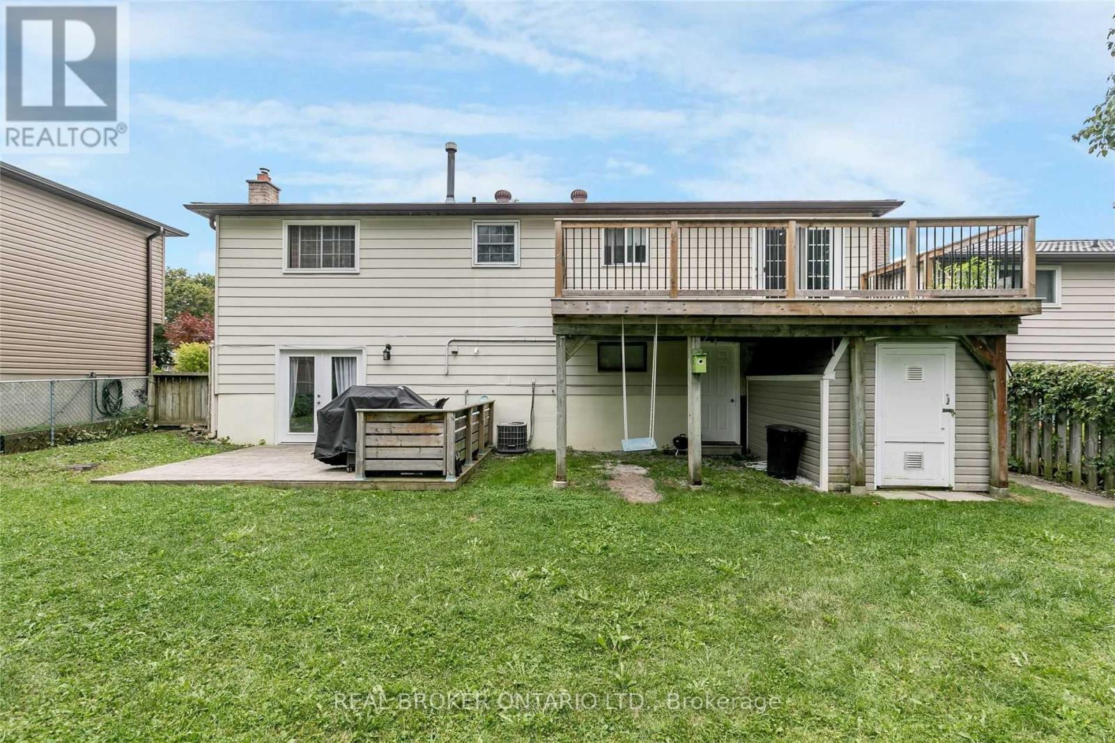 Upper - 18 Chippawa Court, Barrie (North Shore), Ontario  L4M 5N8 - Photo 2 - S13703418