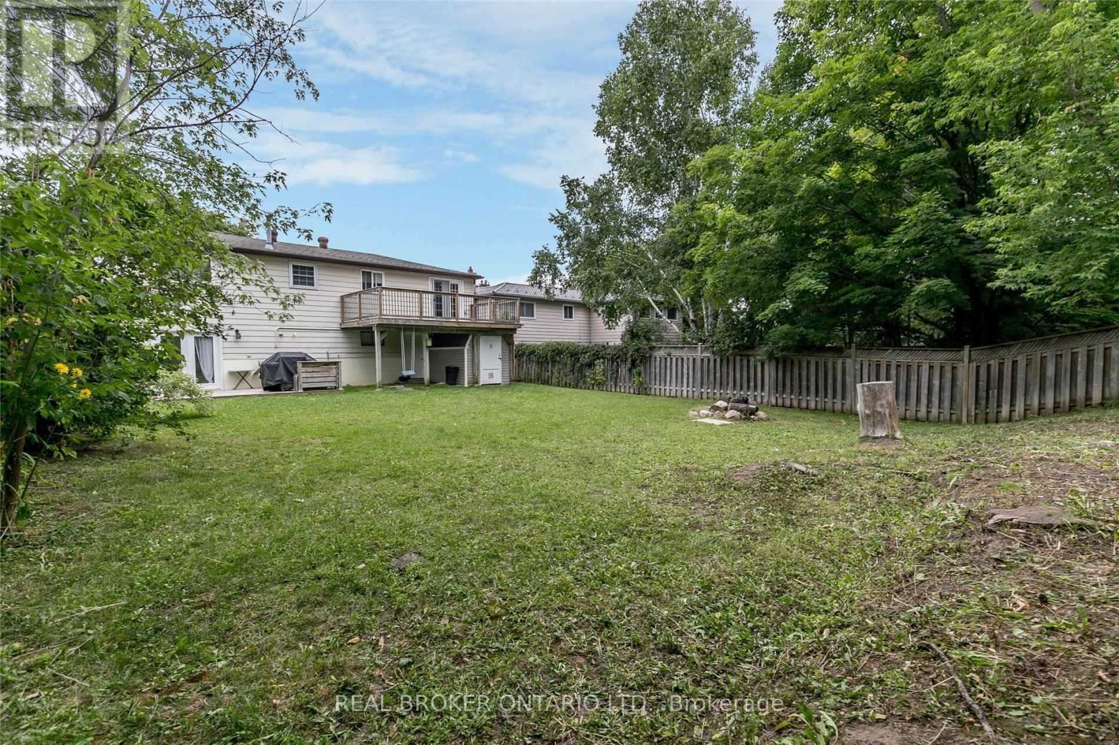 Upper - 18 Chippawa Court, Barrie (North Shore), Ontario  L4M 5N8 - Photo 4 - S13703418