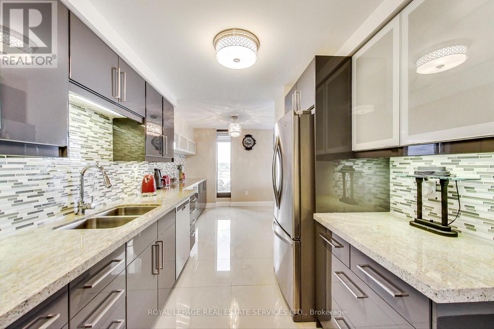 1110 - 2045 Lake Shore Boulevard W, Toronto, Ontario  M8V 2Z6 - Photo 5 - W13703410