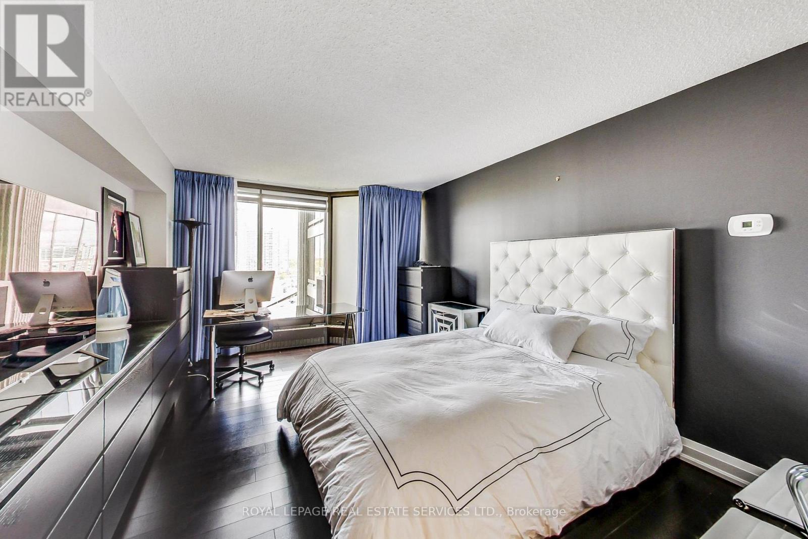 1110 - 2045 Lake Shore Boulevard W, Toronto, Ontario  M8V 2Z6 - Photo 8 - W13703410