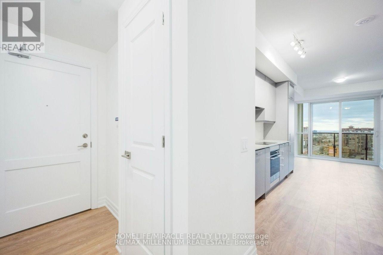 1106 - 30 Elm Drive, Mississauga, Ontario  L5B 3Y7 - Photo 3 - W13703424
