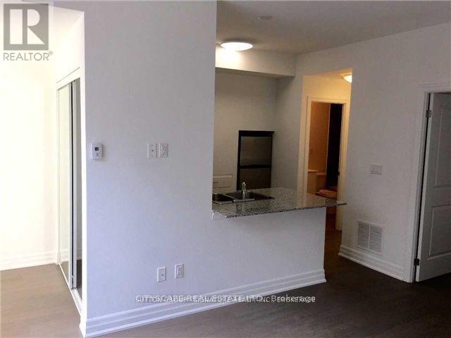 602 - 57 Macaulay Avenue, Toronto, Ontario  M6P 3P2 - Photo 5 - W13703450