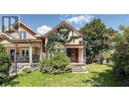 18 DUNRAVEN DRIVE, Toronto, Ontario