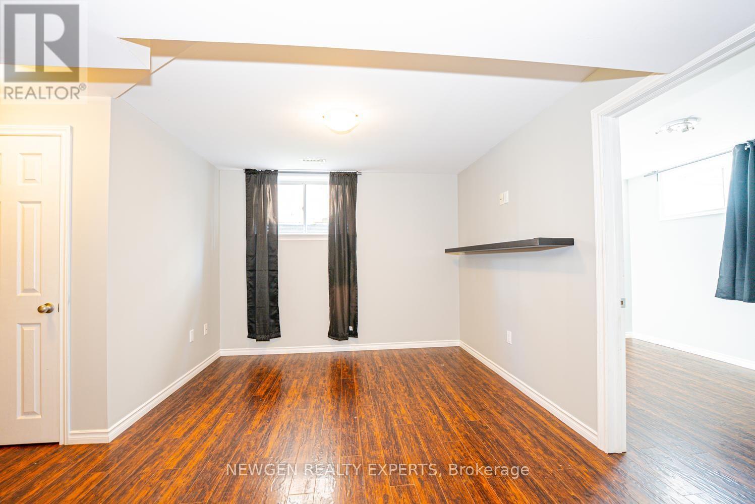 2025 Denview Avenue, London North, Ontario  N6G 0G3 - Photo 36 - X13703452