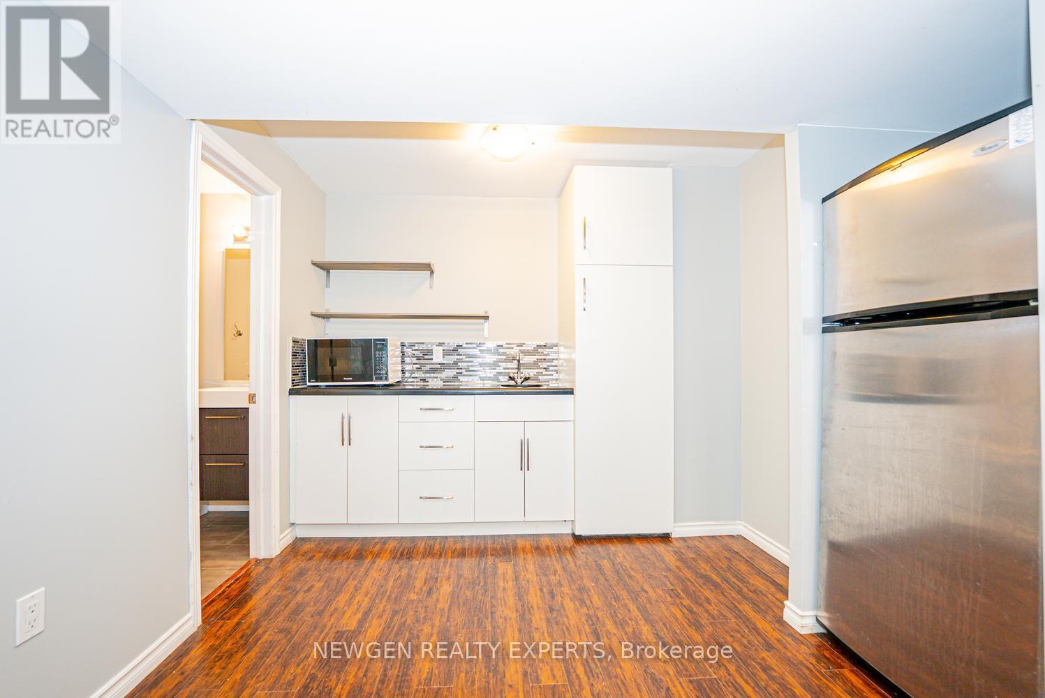 2025 Denview Avenue, London North, Ontario  N6G 0G3 - Photo 37 - X13703452