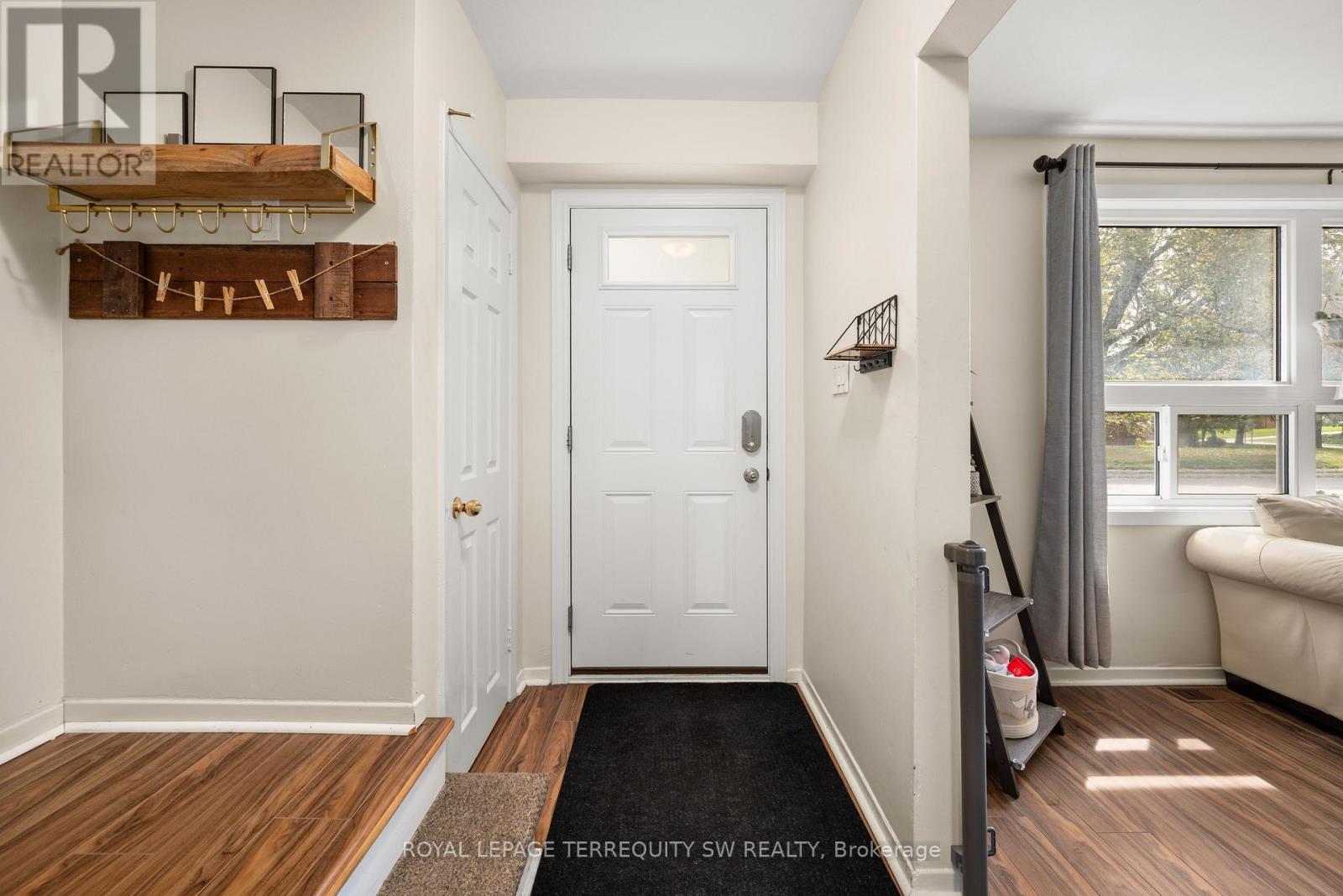 46 Northlin Park Road, Kawartha Lakes, Ontario  K9V 4P4 - Photo 2 - X13703466