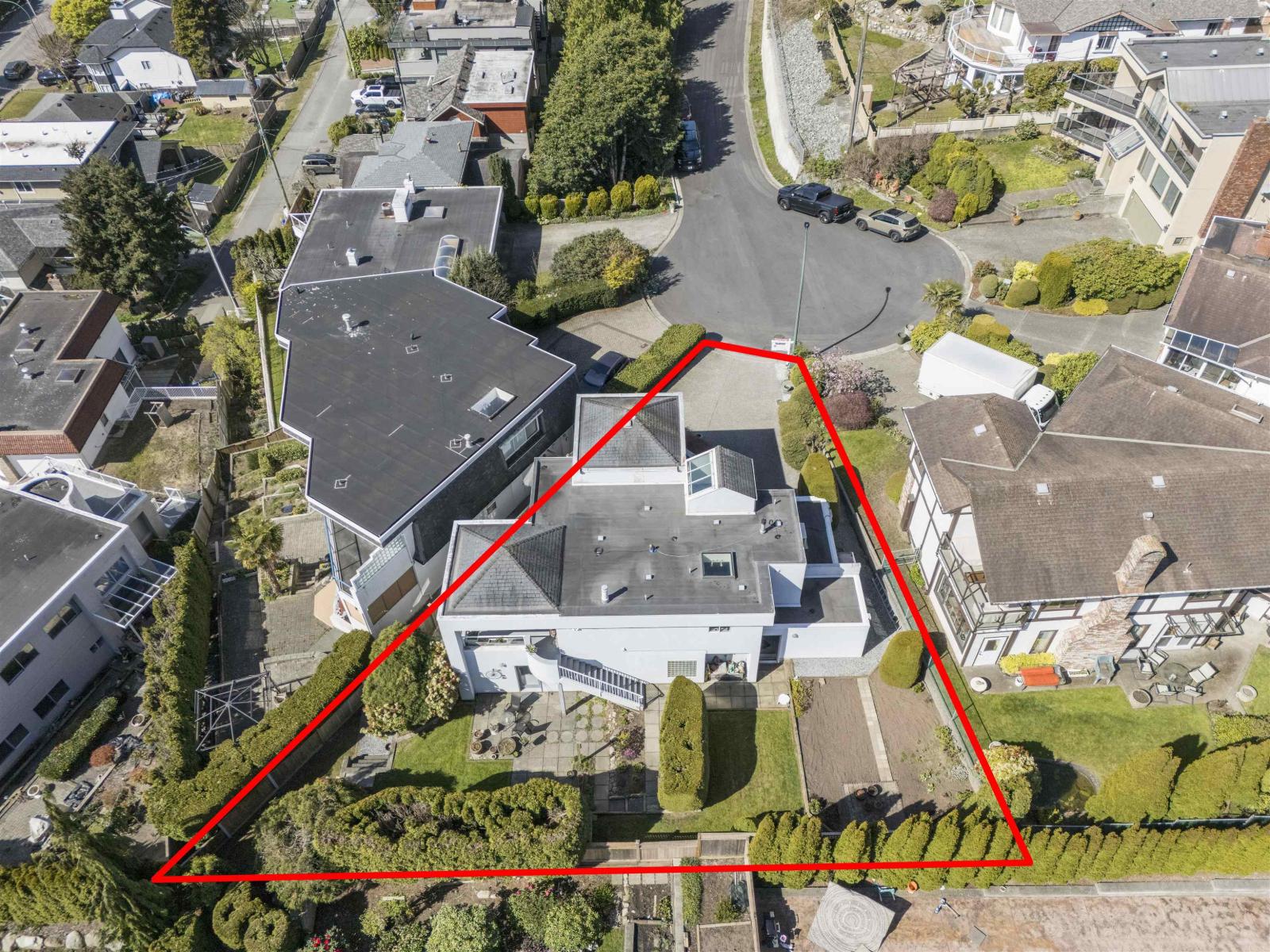 15662 Semiahmoo Avenue, White Rock, British Columbia  V4B 1V4 - Photo 5 - R3140942