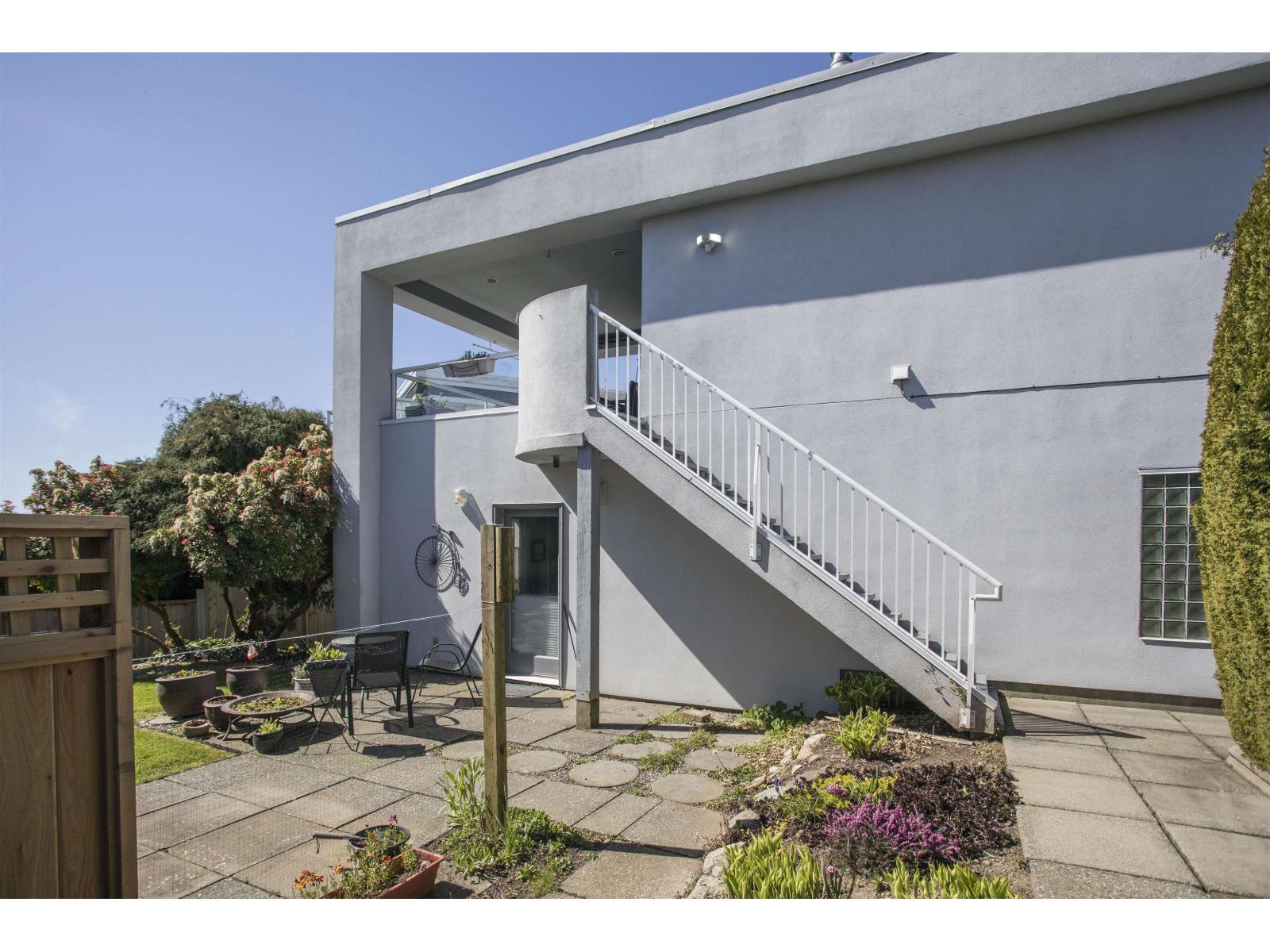 15662 Semiahmoo Avenue, White Rock, British Columbia  V4B 1V4 - Photo 26 - R3140942