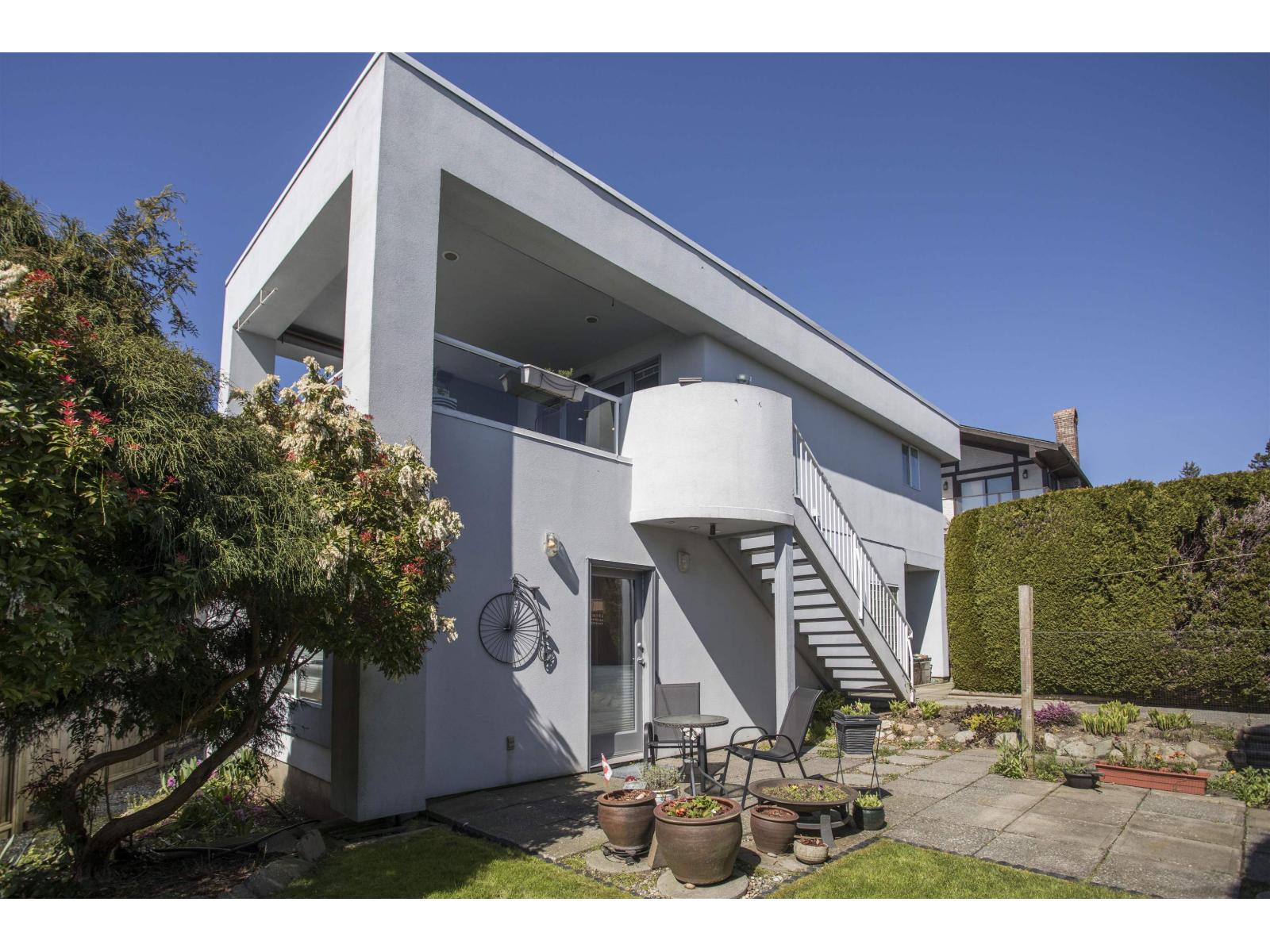15662 Semiahmoo Avenue, White Rock, British Columbia  V4B 1V4 - Photo 25 - R3140942