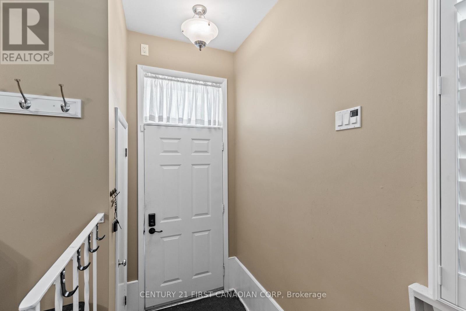 407 Vermont Avenue, London South, Ontario  N5Z 3E4 - Photo 5 - X13703490