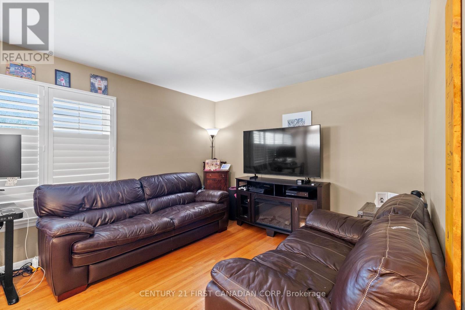 407 Vermont Avenue, London South, Ontario  N5Z 3E4 - Photo 8 - X13703490