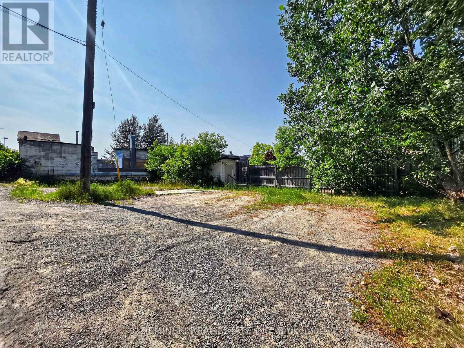 27 Government Road W, Kirkland Lake, Ontario  P2N 2E3 - Photo 30 - T13703502