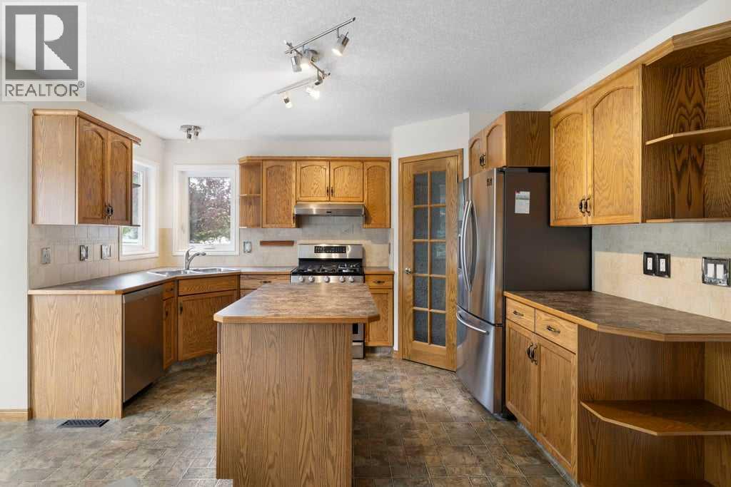 439 Douglas Woods Drive SE, Calgary, Alberta  T2Z 2H1 - Photo 7 - A2314879