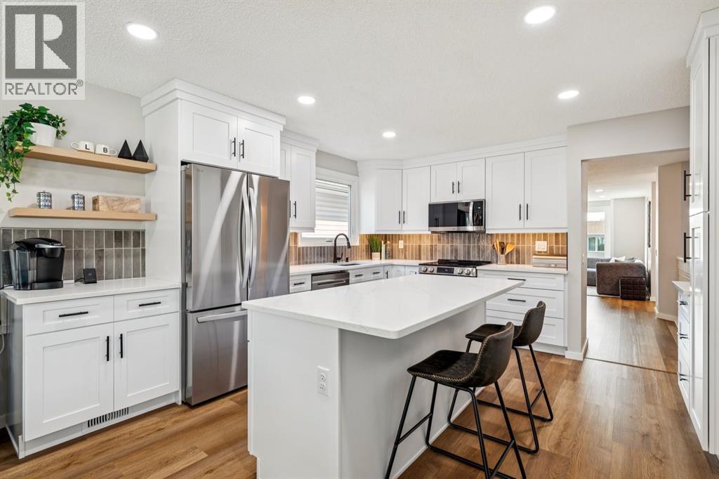 92 Woodford Drive SW, Calgary, Alberta  T2W 4C3 - Photo 16 - A2339414