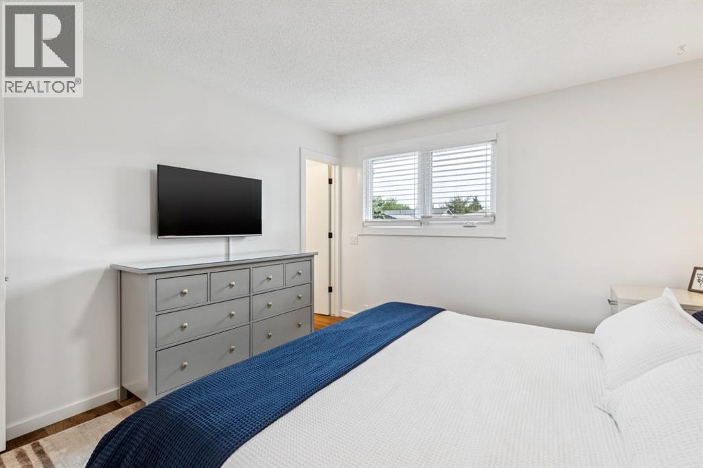 92 Woodford Drive SW, Calgary, Alberta  T2W 4C3 - Photo 27 - A2339414