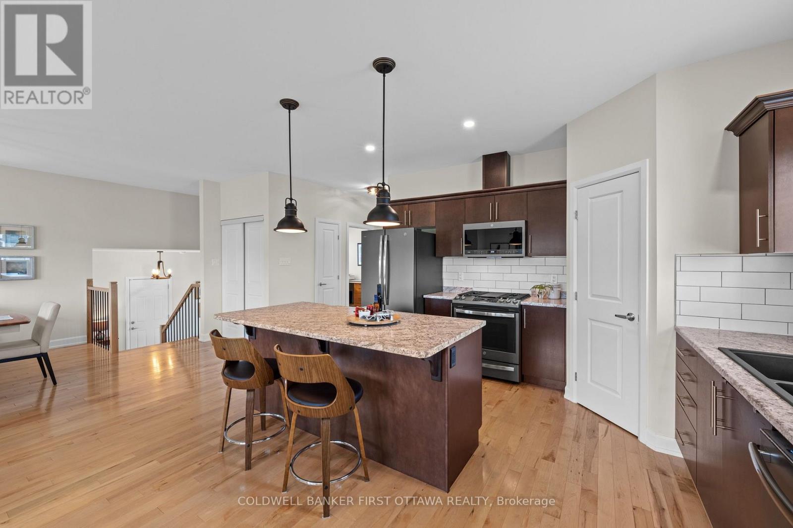 216 Owen Lucas Street, Mcnab/braeside, Ontario  K7S 3G8 - Photo 10 - X13670778