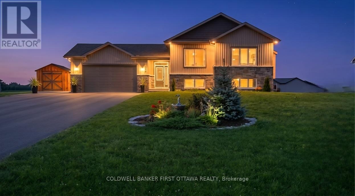 216 Owen Lucas Street, Mcnab/braeside, Ontario  K7S 3G8 - Photo 1 - X13670778