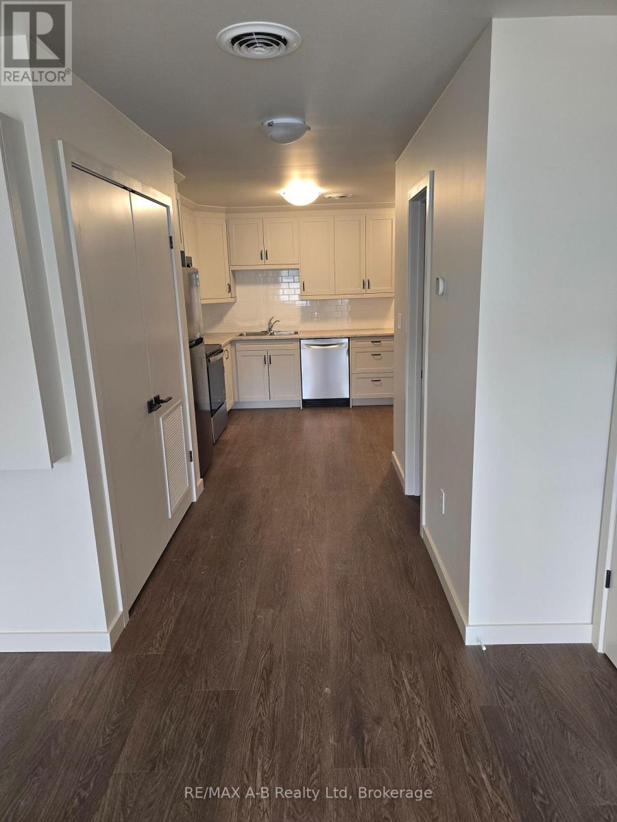 1 - 112 Ontario Street, Stratford, Ontario  N5A 7Y4 - Photo 6 - X13703500