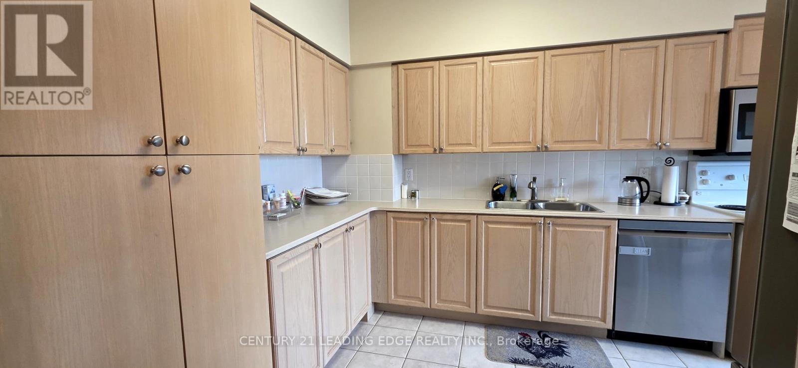 Ph203 - 33 Empress Avenue, Toronto, Ontario  M2N 6Y7 - Photo 11 - C13703498