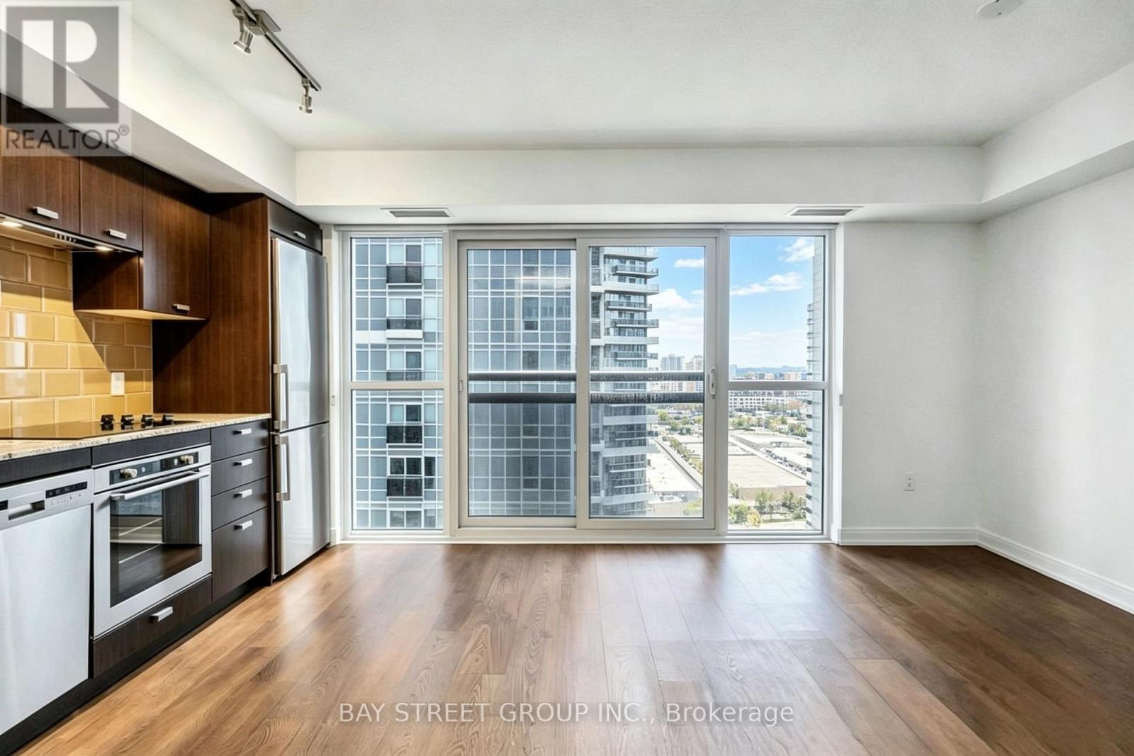 2917 - 275 Village Green Square, Toronto, Ontario  M1S 0L8 - Photo 5 - E13703482