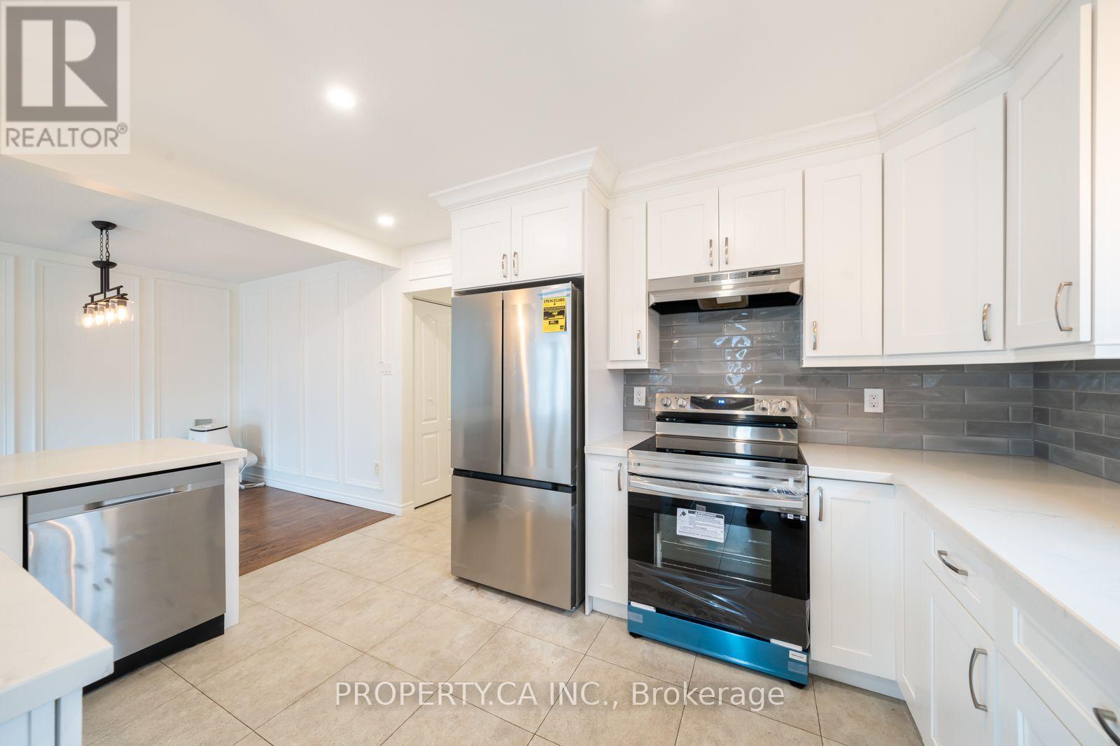 24 Thorncrest Road, Barrie (Allandale Heights), Ontario  L4N 3P9 - Photo 12 - S13703506