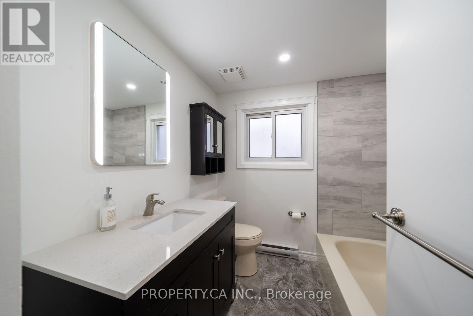 24 Thorncrest Road, Barrie (Allandale Heights), Ontario  L4N 3P9 - Photo 20 - S13703506