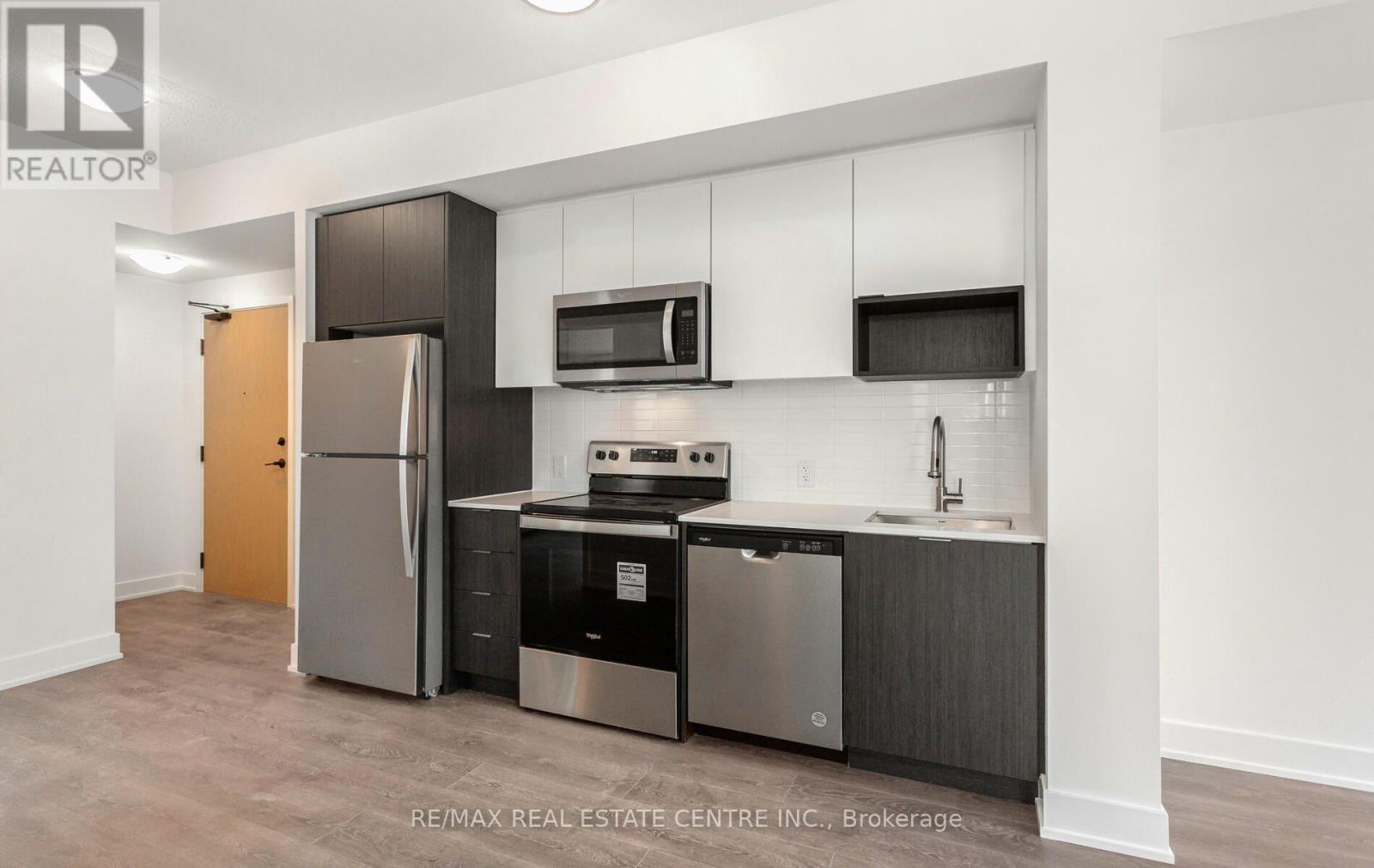 1307 - 204 Burnhamthorpe Road E, Mississauga, Ontario  L5A 0B3 - Photo 19 - W13703478