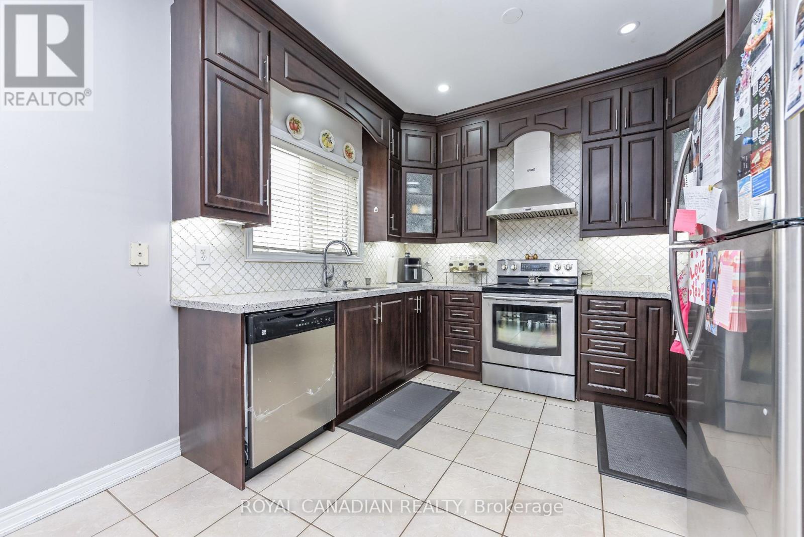 29 Dewside Drive, Brampton, Ontario  L6R 3B7 - Photo 14 - W13703488