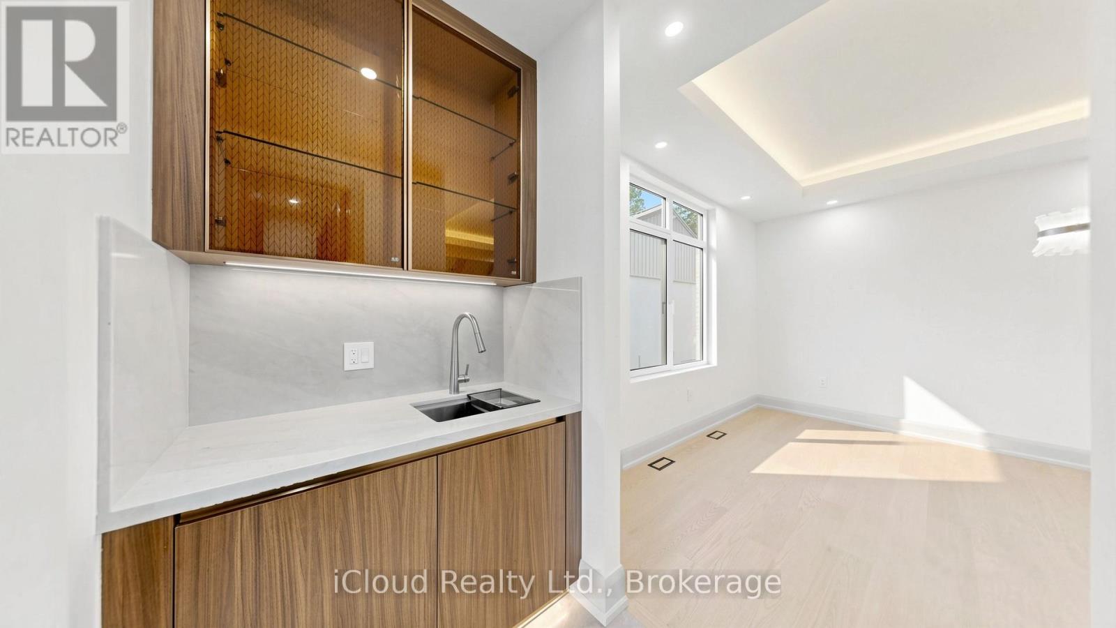 2539 Rugby Road, Mississauga, Ontario  L5B 1T1 - Photo 10 - W13703496