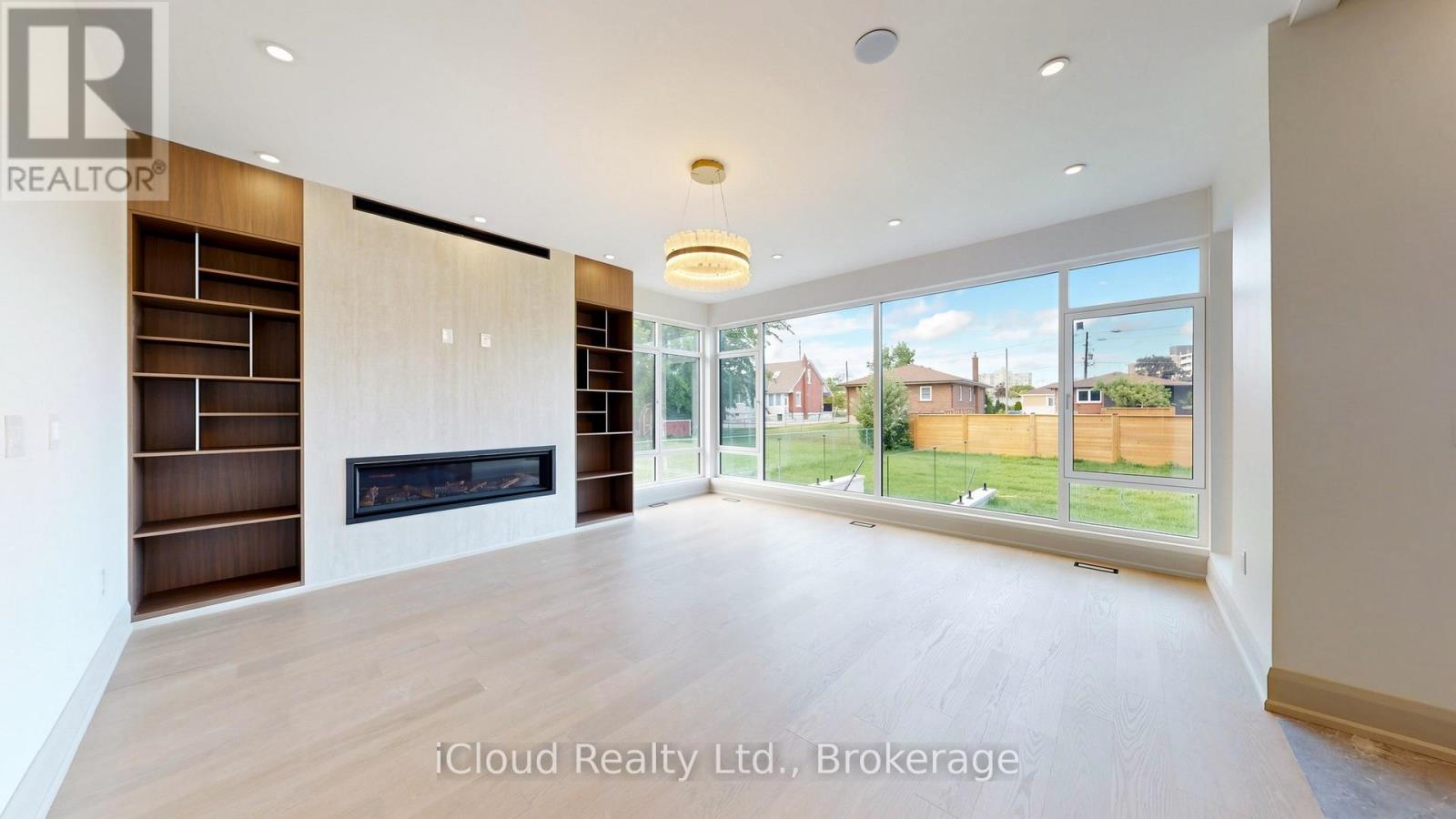 2539 Rugby Road, Mississauga, Ontario  L5B 1T1 - Photo 3 - W13703496