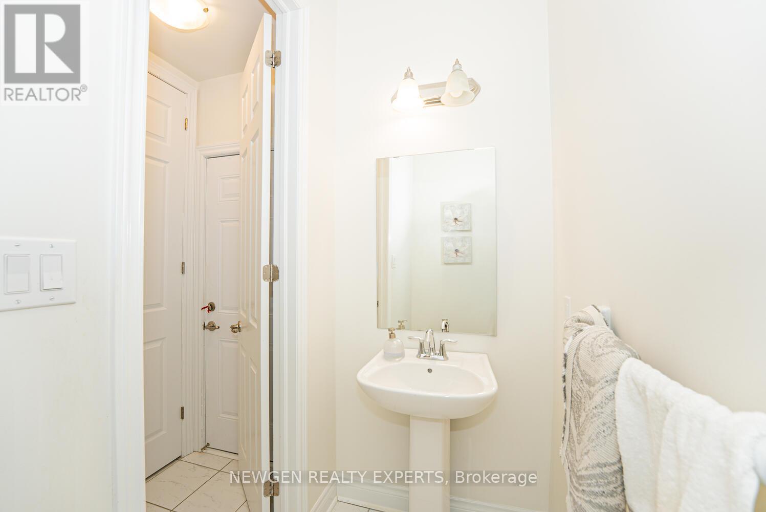 17 Monarch Drive, Halton Hills, Ontario  L7G 0H9 - Photo 18 - W13703512