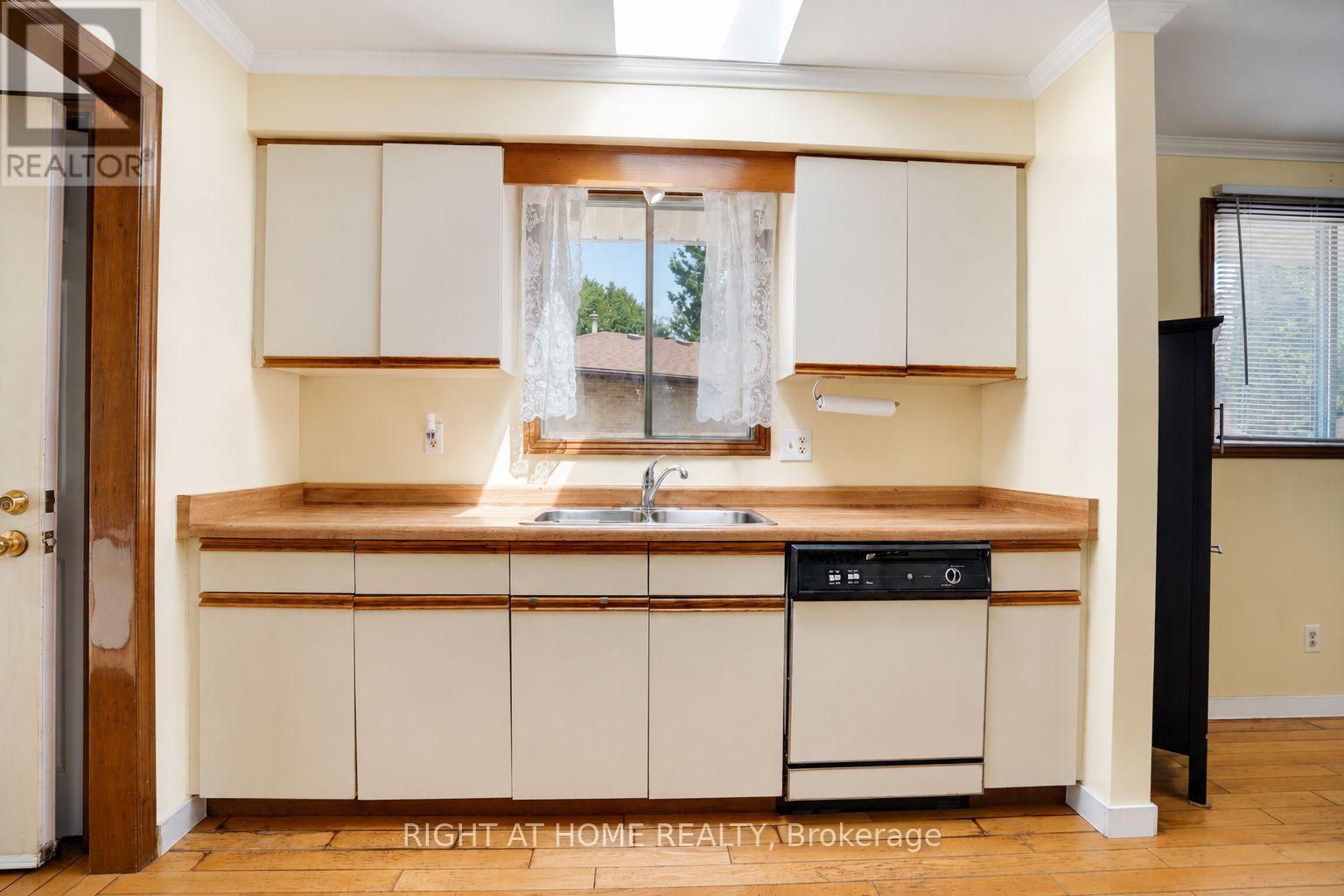 26 Mody Court, London East, Ontario  N5Y 5G7 - Photo 7 - X13703524
