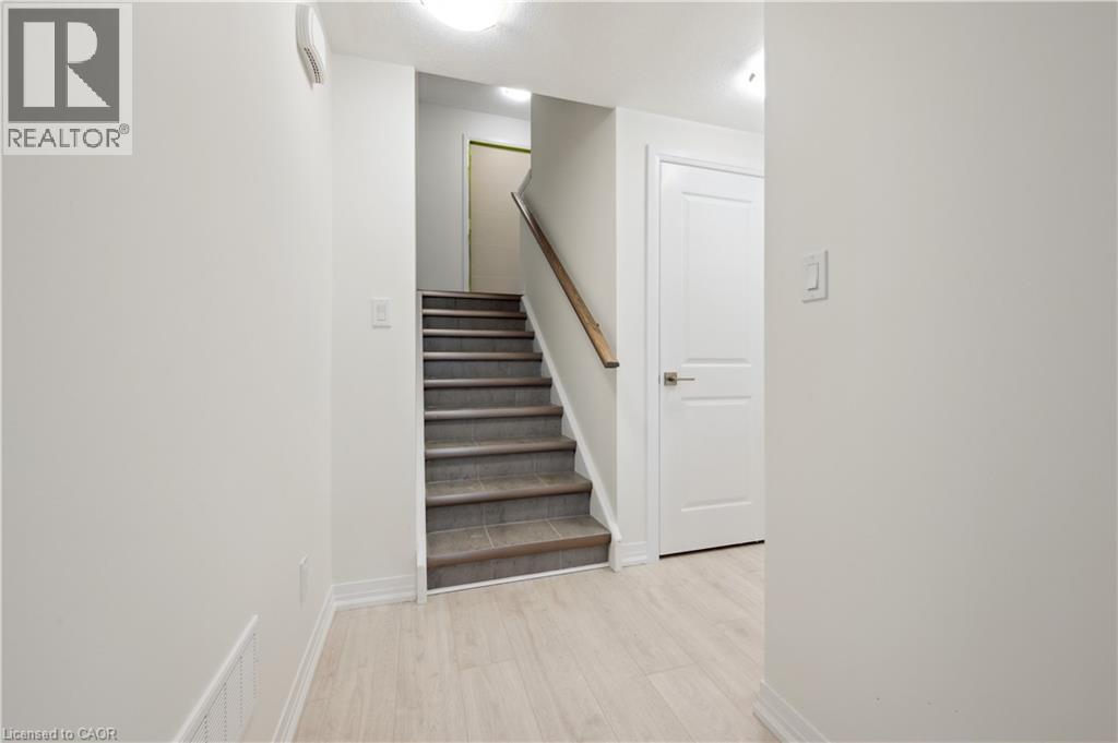 15 Stauffer Woods Trail Unit# 6, Kitchener, Ontario  N2P 0L1 - Photo 5 - 40857449