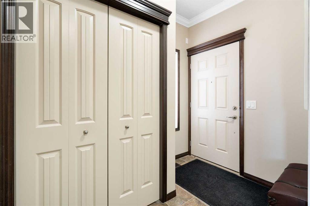 196 Nolanfield Way NW, Calgary, Alberta  T3R 0M4 - Photo 3 - A2336102