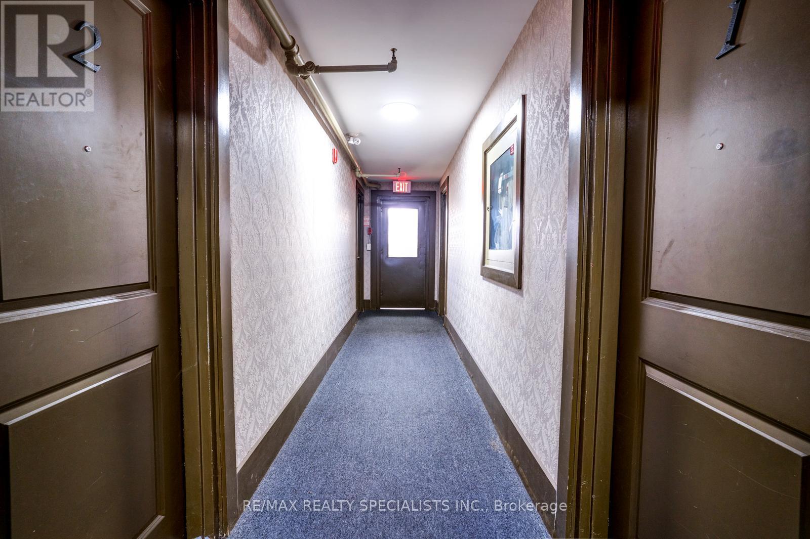 6 Brant Avenue, Mississauga, Ontario L5G 3N8 - Photo 4 - W13690772