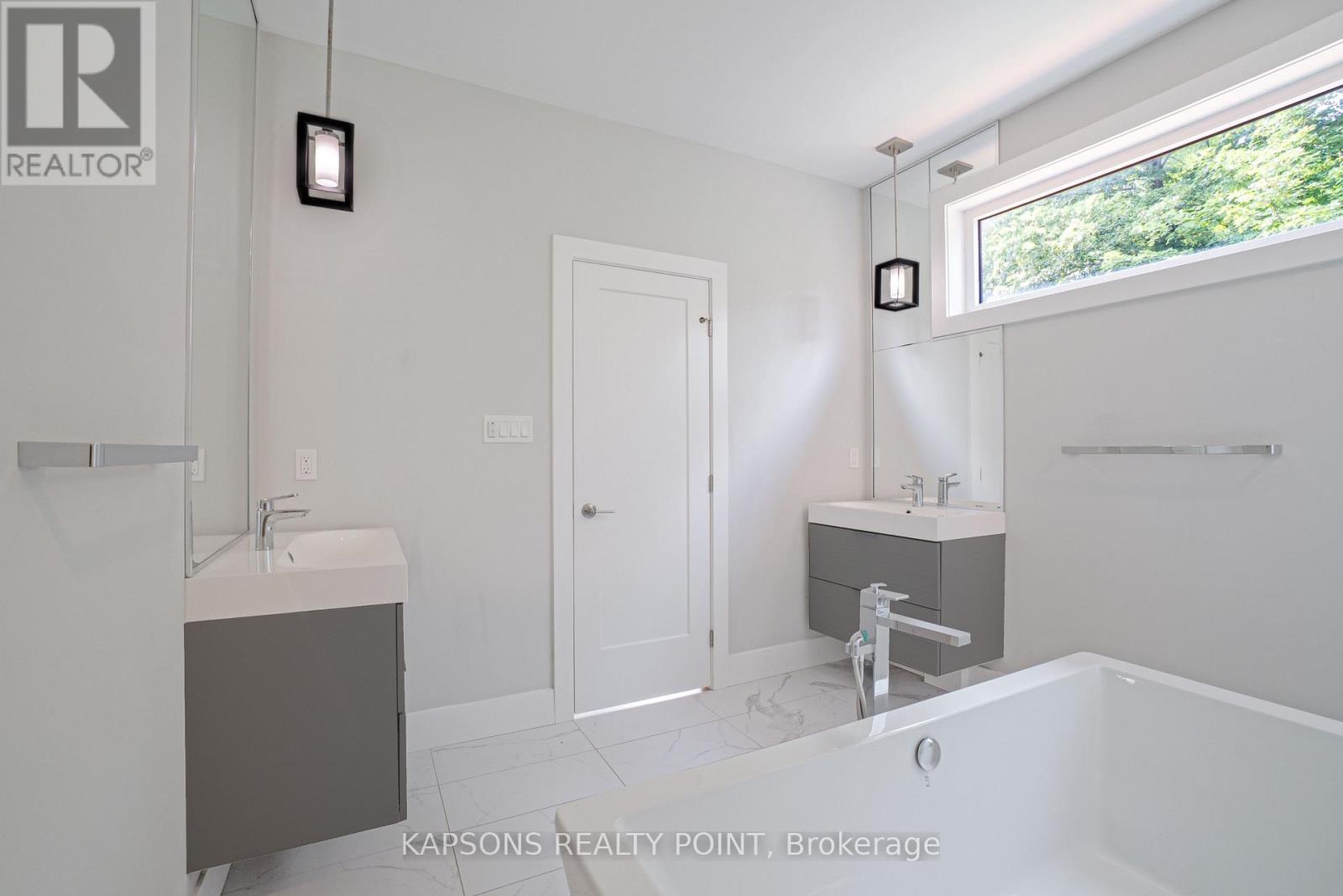 2368 Red Thorne Avenue, London South, Ontario N6P 0E8 - Photo 25 - X13701718