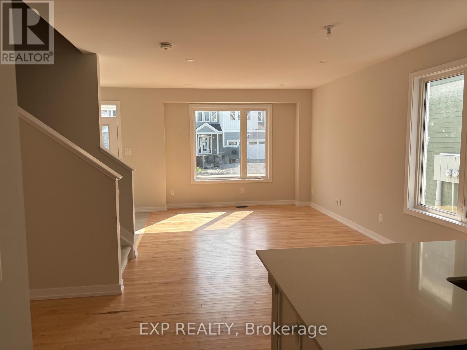 530 Oldenburg Avenue, Ottawa, Ontario  K0A 2Z0 - Photo 3 - X13703564