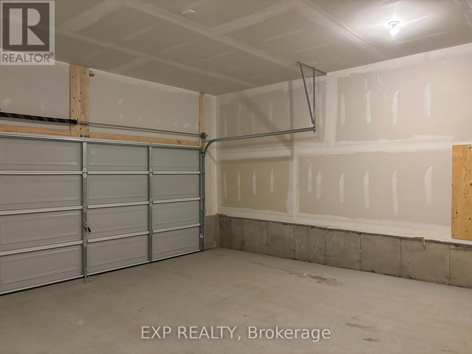 530 Oldenburg Avenue, Ottawa, Ontario  K0A 2Z0 - Photo 35 - X13703564