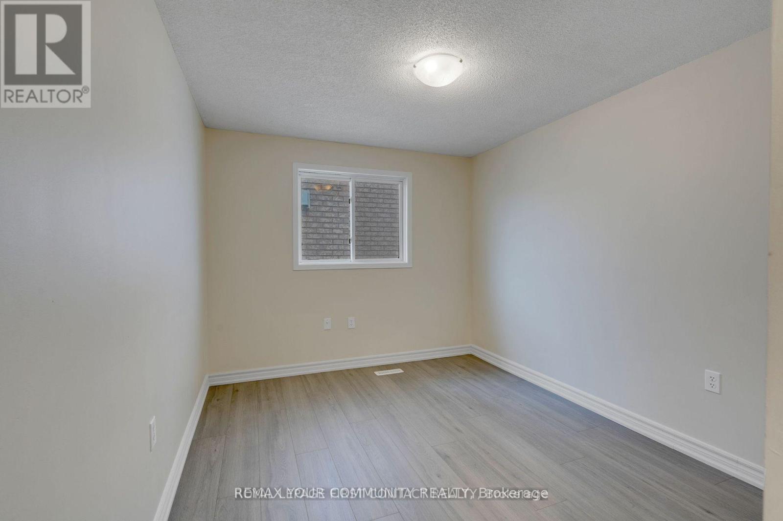 (Main) - 16 Waddington Crescent, Barrie (Holly), Ontario  L4N 8C8 - Photo 12 - S13703390