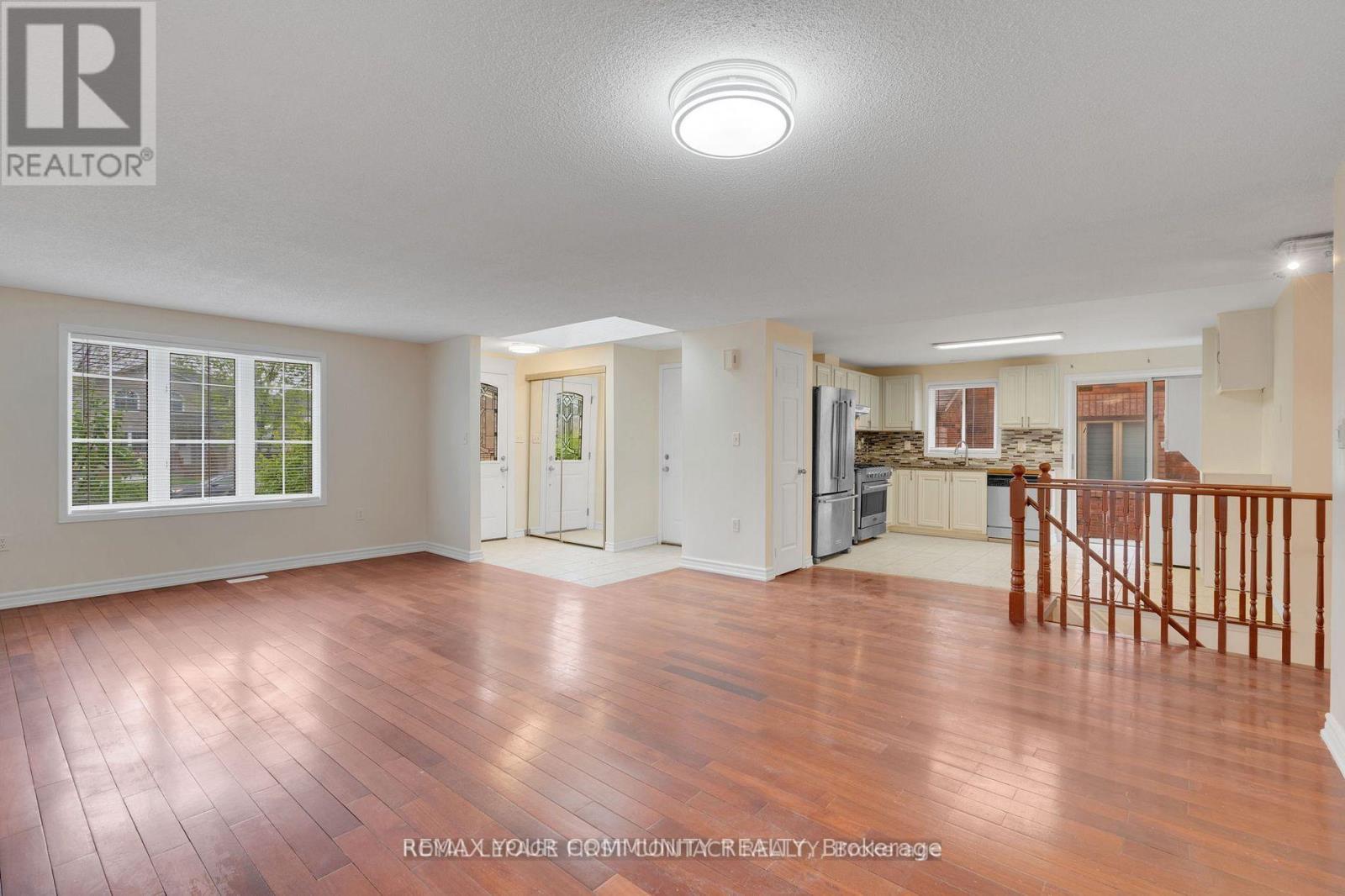 (Main) - 16 Waddington Crescent, Barrie (Holly), Ontario  L4N 8C8 - Photo 8 - S13703390
