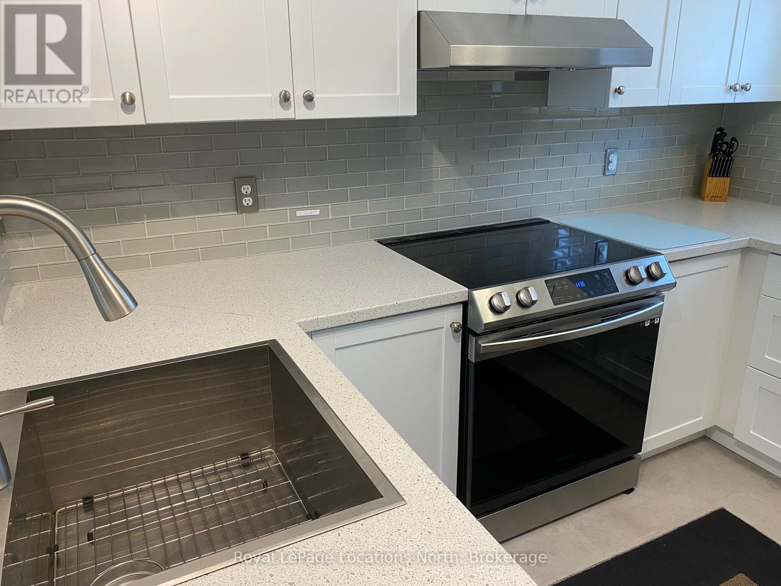 395 Mariners Way, Collingwood, Ontario  L9Y 5C7 - Photo 14 - S13703624